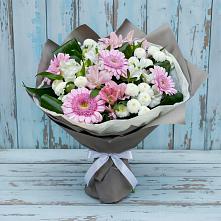 Букет цветов из:  Герберы, Альстромерии и Хризантемы в Усть-Джегуте