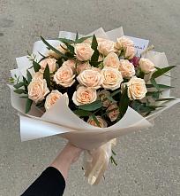 Букет Кремовые розы Латте в Усть-Джегуте