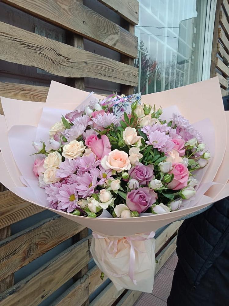 Букет цветов из: Розы и Хризантемы в Усть-Джегуте