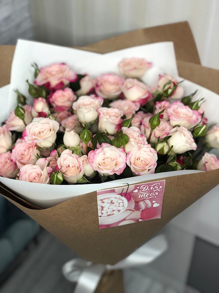 Букет цветов из: Розы в Усть-Джегуте