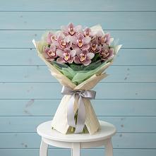 Букет цветов из:  Орхидеи и Розы в Усть-Джегуте