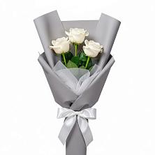 Букет 3 белые розы в Усть-Джегуте
