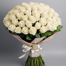 Букет 101 беля роза Белоснежка в Усть-Джегуте
