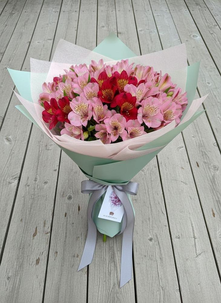 Букет цветов из: Альстромерии в Усть-Джегуте
