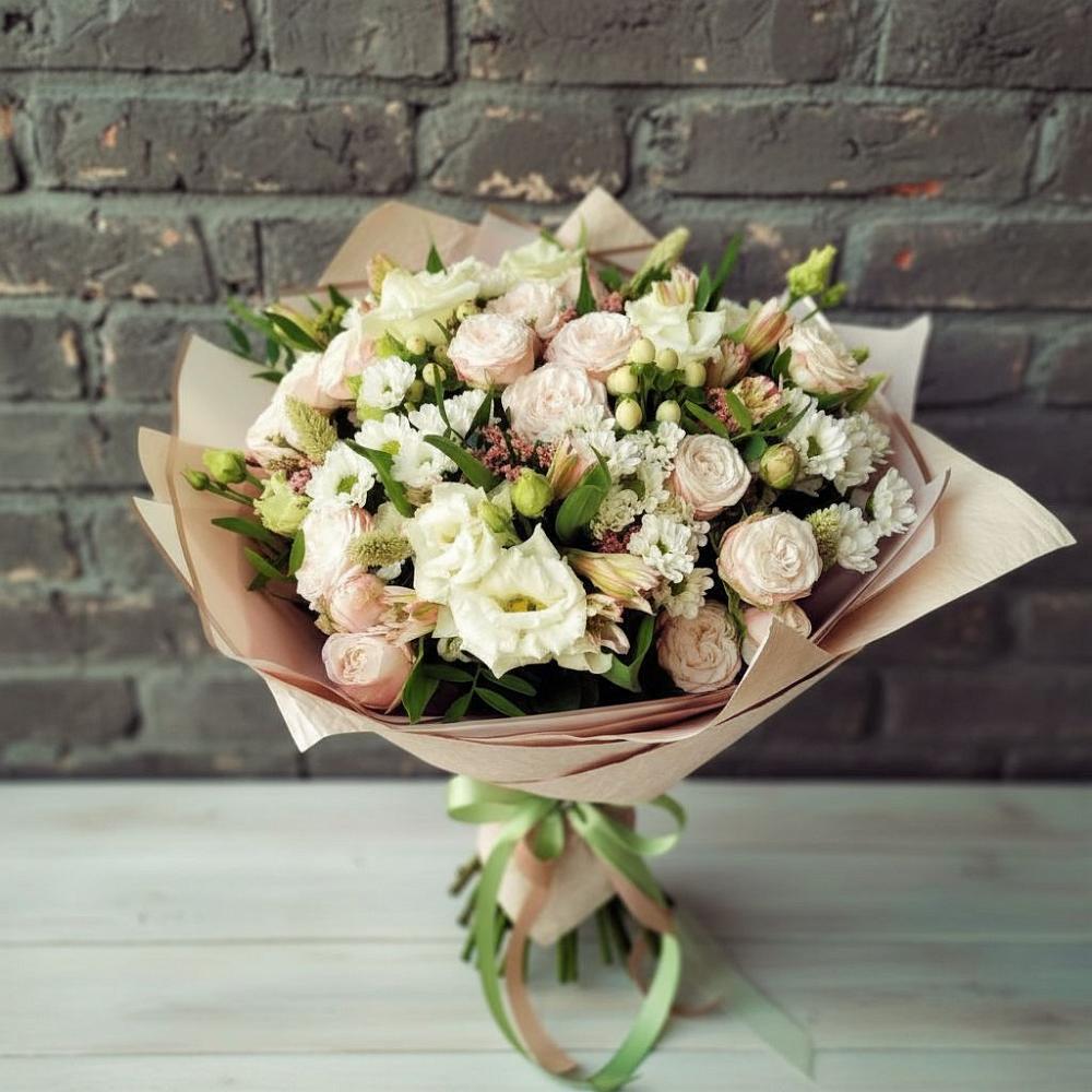 Букет цветов из: Альстромерии, Розы и Хризантемы в Усть-Джегуте