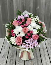 Букет цветов из:  Альстромерии, Гвоздики, Розы и Хризантемы в Усть-Джегуте