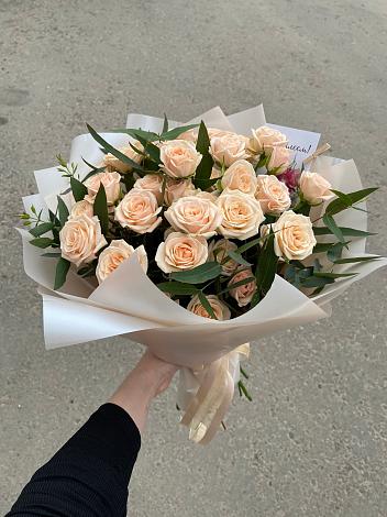 Букет Кремовые розы Латте в Усть-Джегуте