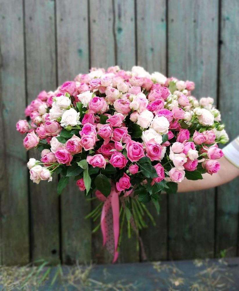 Букет Розовые кустовые розы Натали и Лав Лидия в Усть-Джегуте