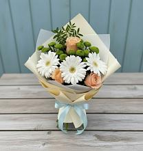 Букет цветов из:  Герберы, Розы и Хризантемы в Усть-Джегуте