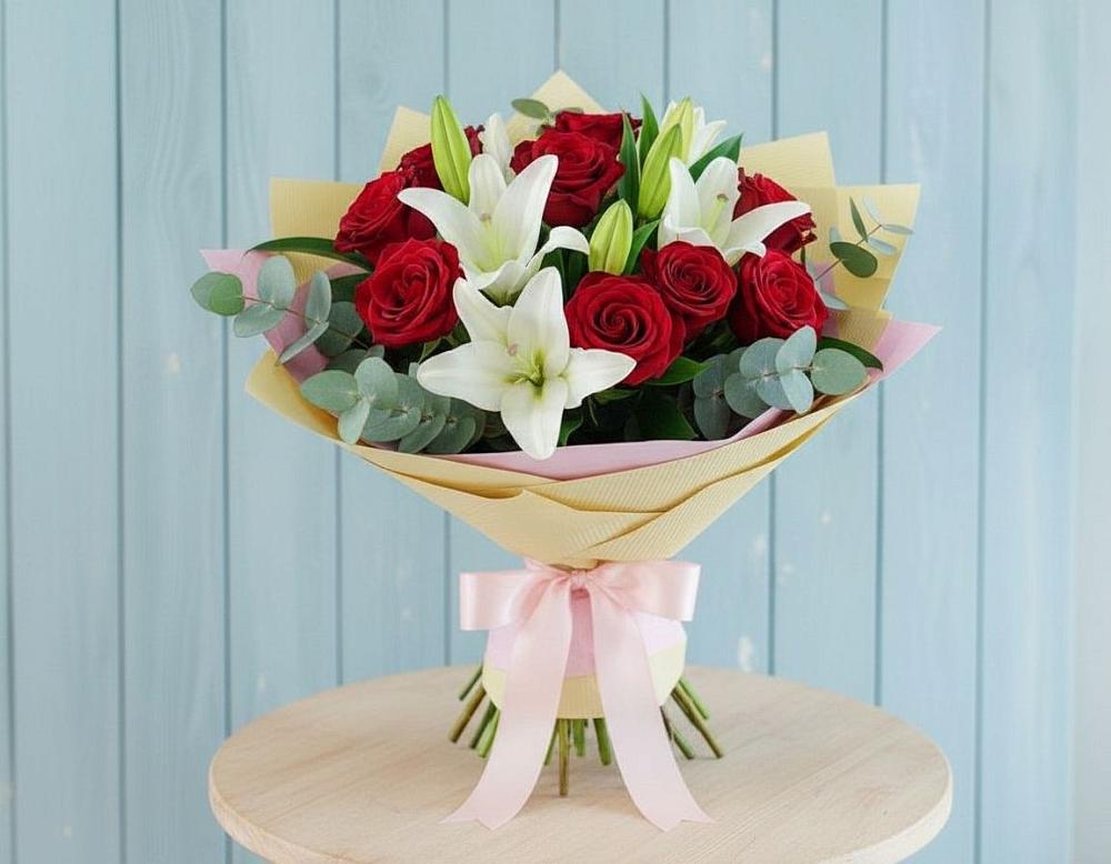 Букет цветов из: Лилии и Розы в Усть-Джегуте